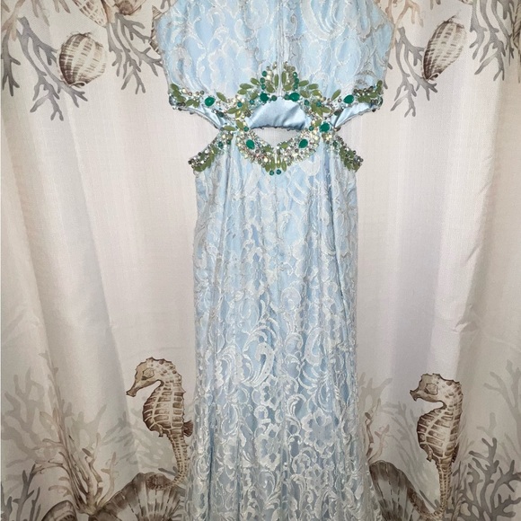 Tiffany Ivory Dress - Picture 3 of 7